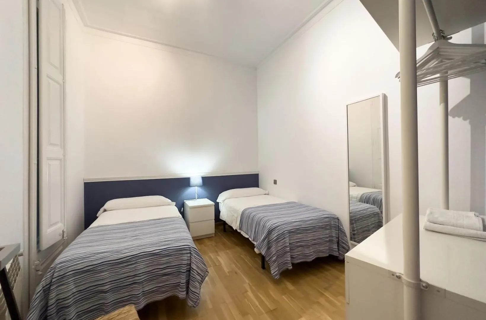 Apartment Ferienwohnung Fuer 5 Personen Ca 80 Qm In Barcelona-Eixample, Costa Brava Costa Del Maresme