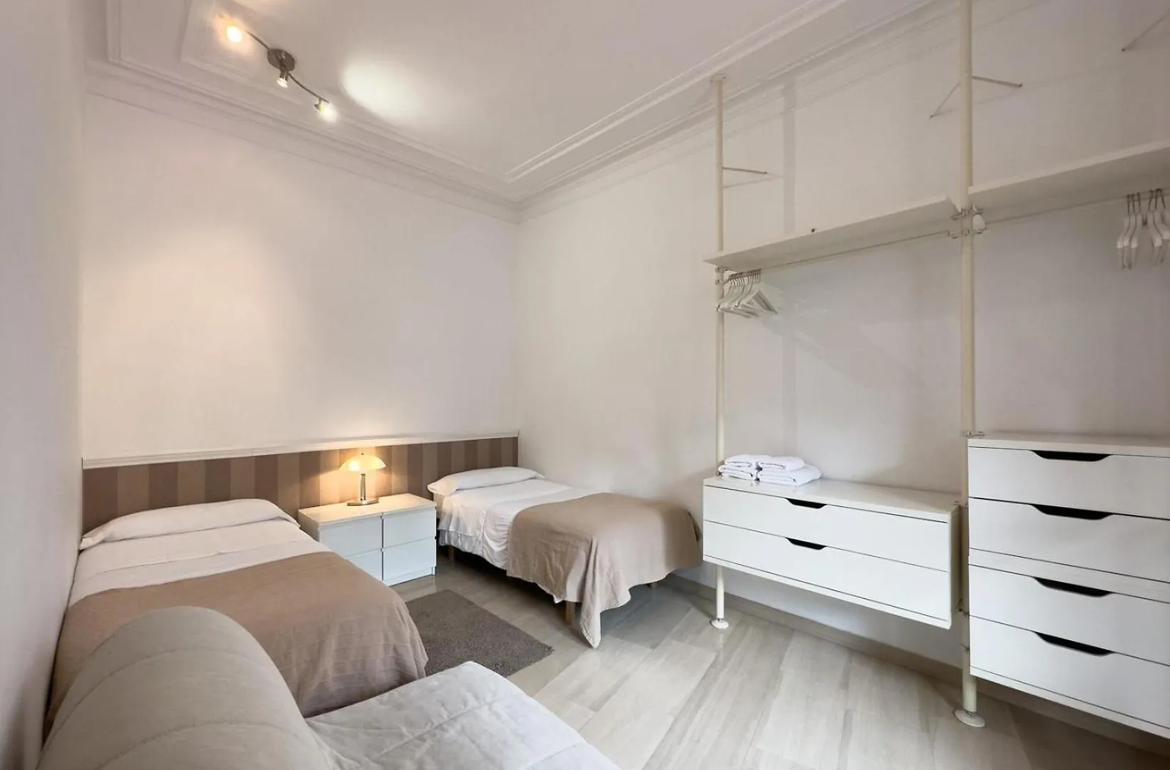 Ferienwohnung Fuer 5 Personen Ca 80 Qm In Barcelona-Eixample, Costa Brava Costa Del Maresme Apartment