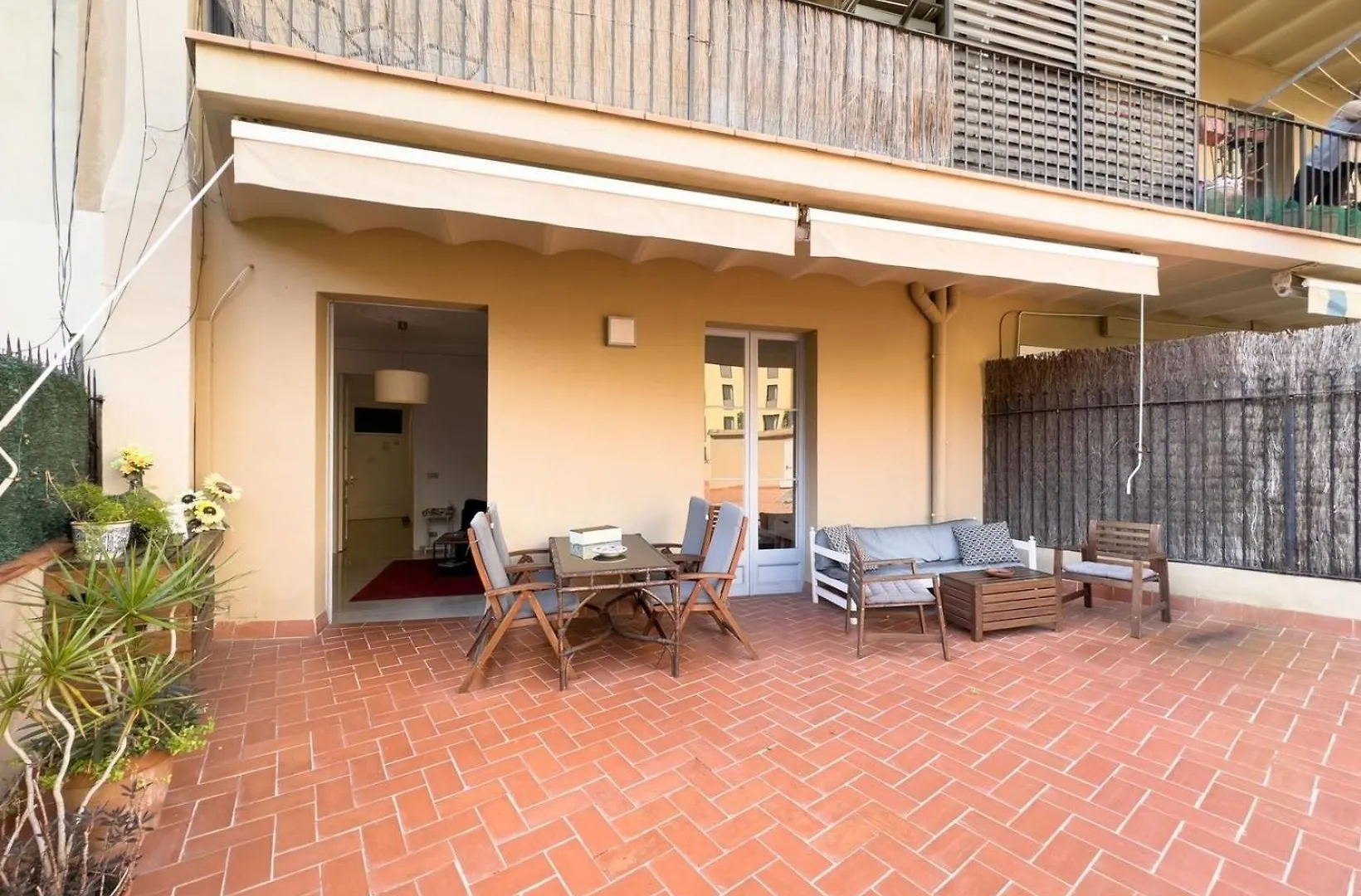 Ferienwohnung Fuer 5 Personen Ca 80 Qm In Barcelona-Eixample, Costa Brava Costa Del Maresme